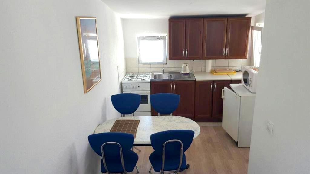 Apartments Kore Vir Exterior photo